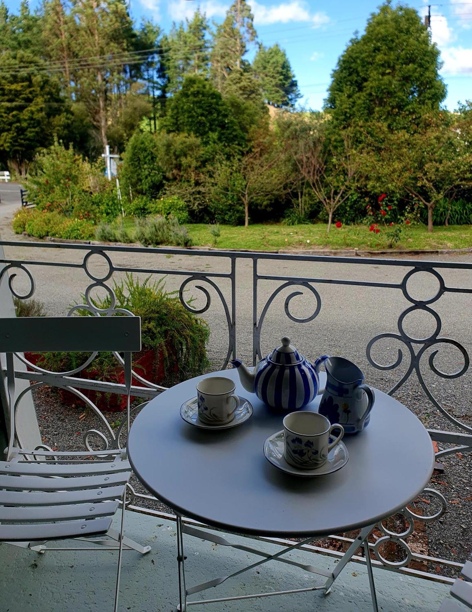 The Old Dairy Factory Bed & Breakfast Norsewood Exterior photo